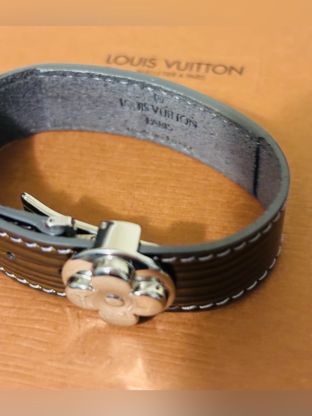 Louis Vuitton Green Epi Leather Monogram Cyber Wish Flower Bracelet - Picture 2 of 5